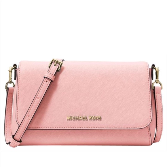 Michael Kors Handbags - ‼️SALE‼️👜💕-Michael Kors Crossbody Pink